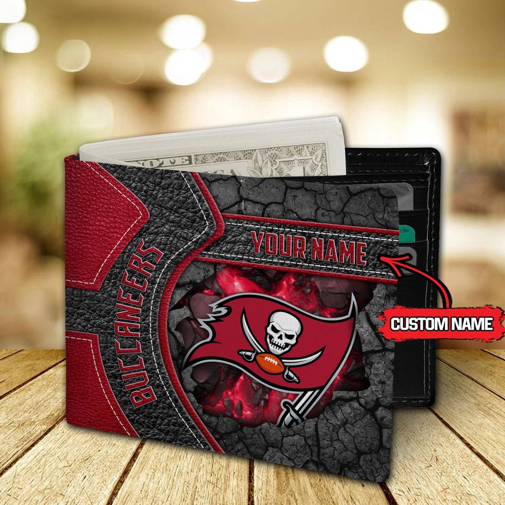 Tampa Bay Buccaneers Football Custom Name Men’s Classic Leather Wallet AZHAMW000003