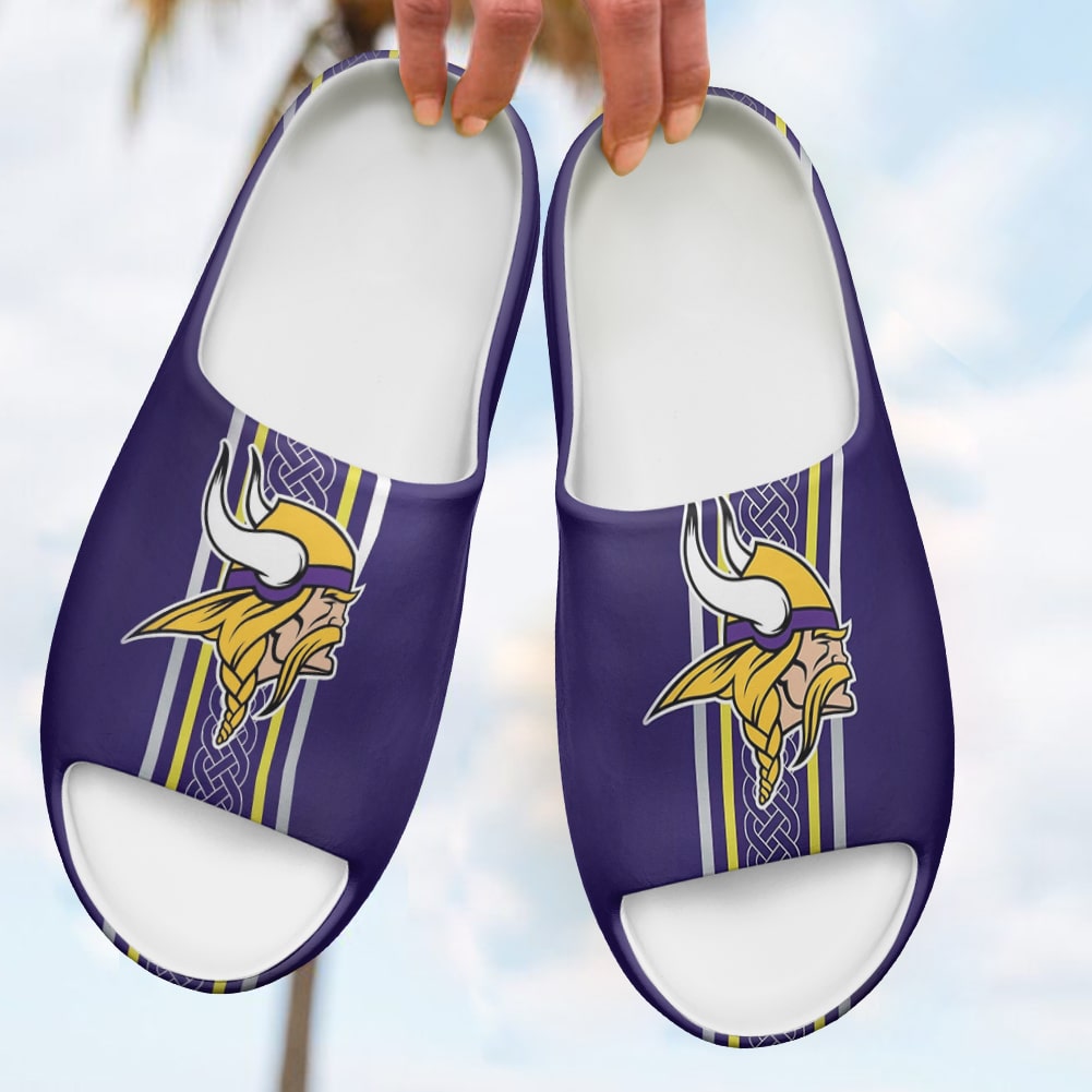Minnesota Vikings Yeezy Slippers Shoes SPT029