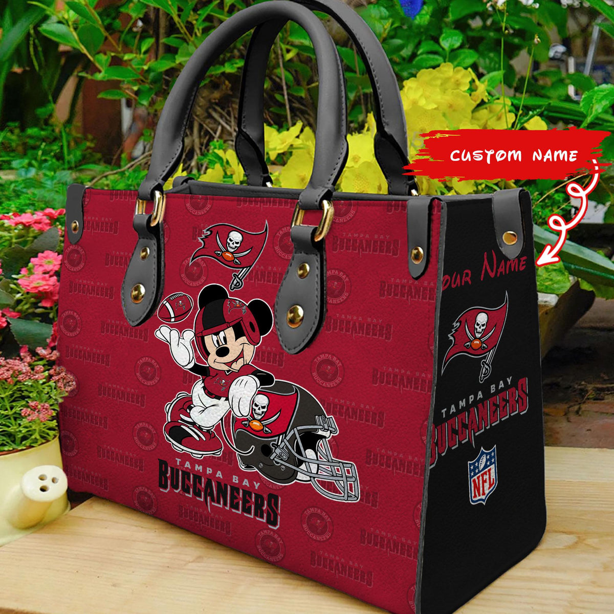 Tampa Bay Buccaneers Personalized Leather Hand Bag BB409