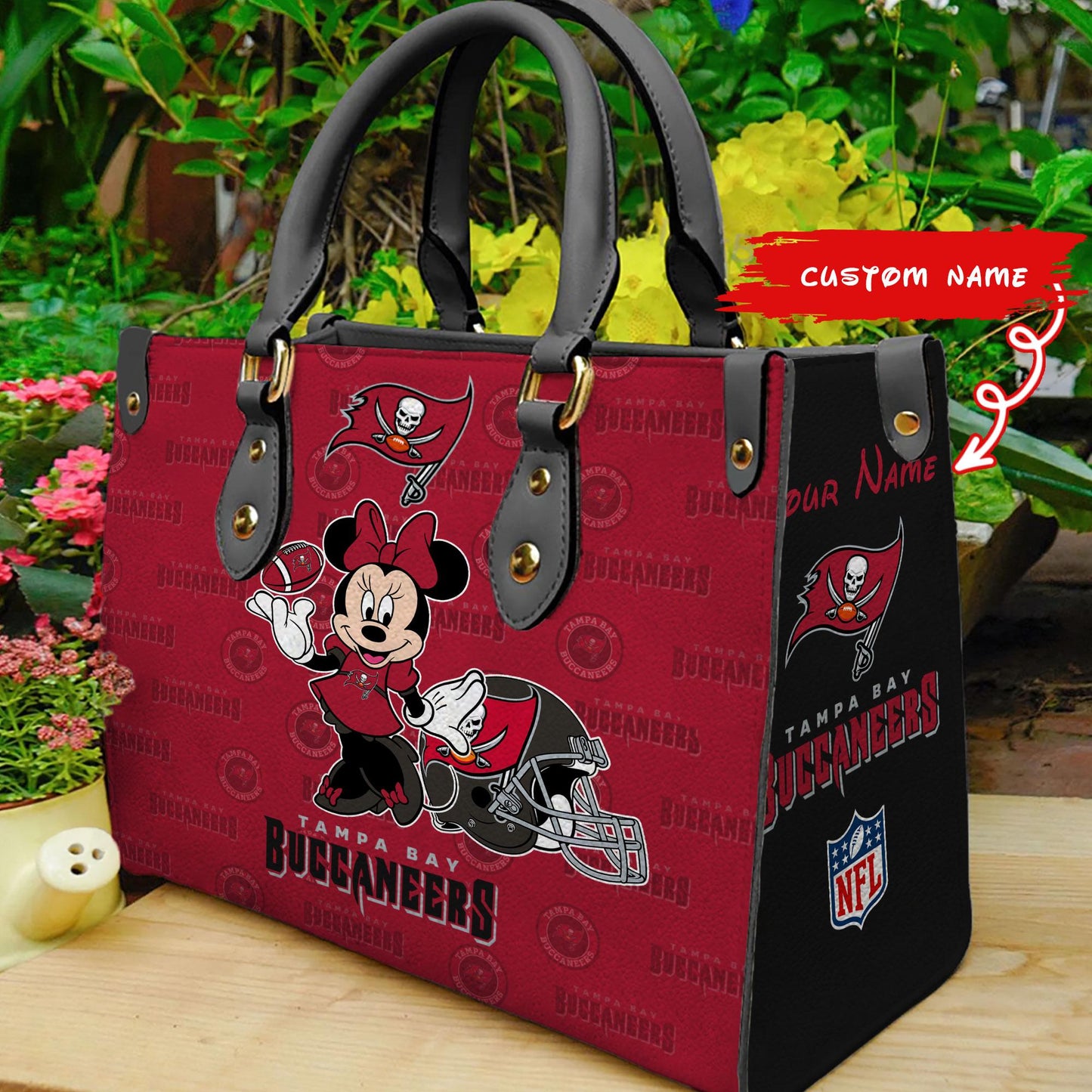 Tampa Bay Buccaneers Personalized Leather Hand Bag BB377