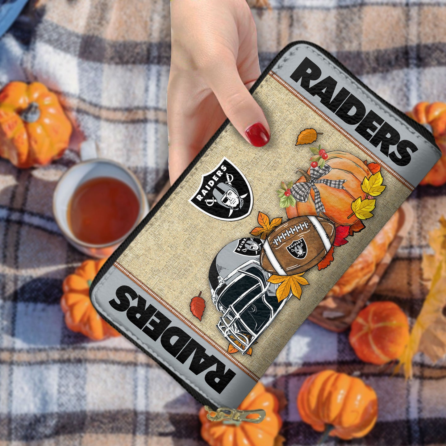 Las Vegas Raiders Women Zip Around Wallet Perfect Gift AZBTWWL000008