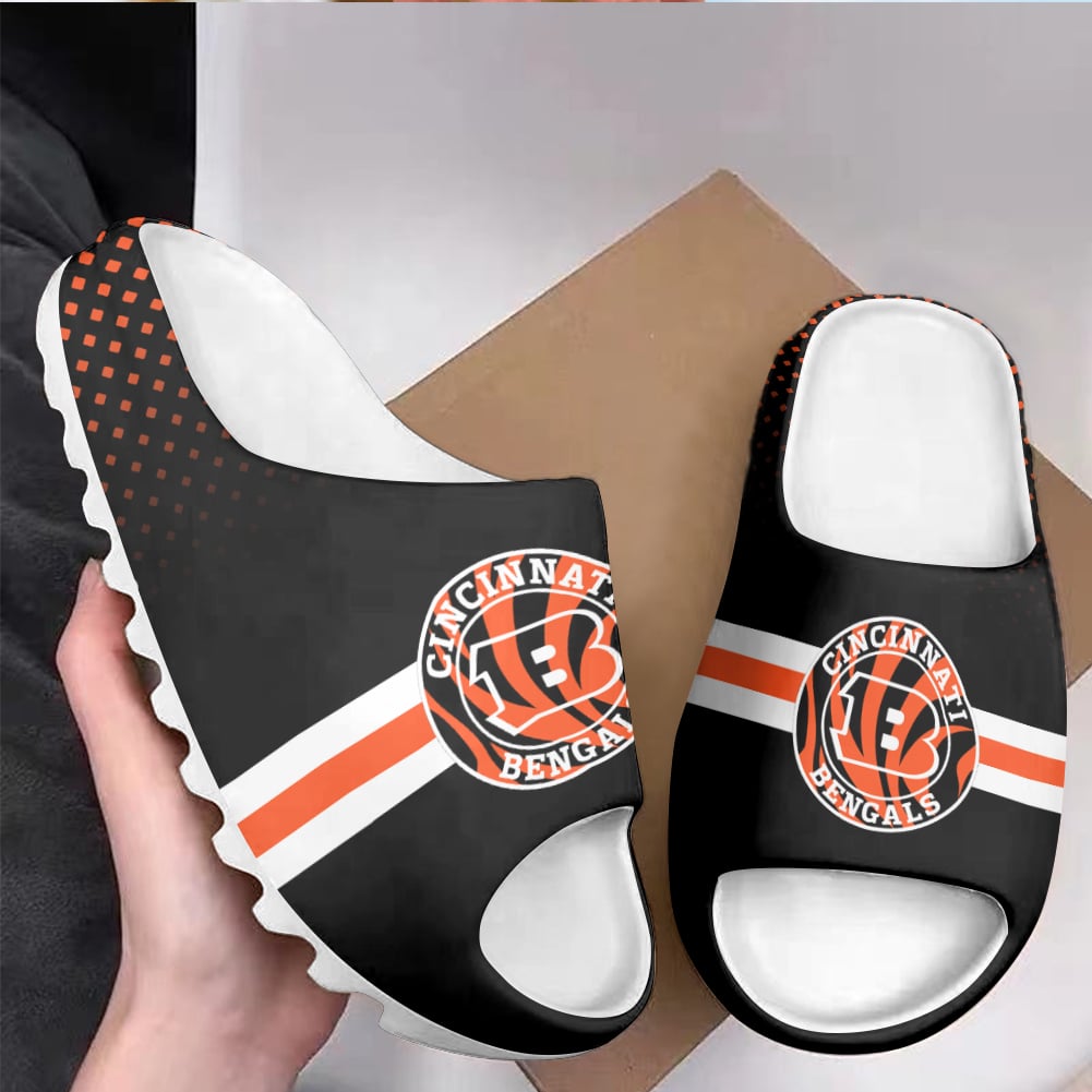 Cincinnati Bengals Personalized Yeezy Slippers Shoes SPT008