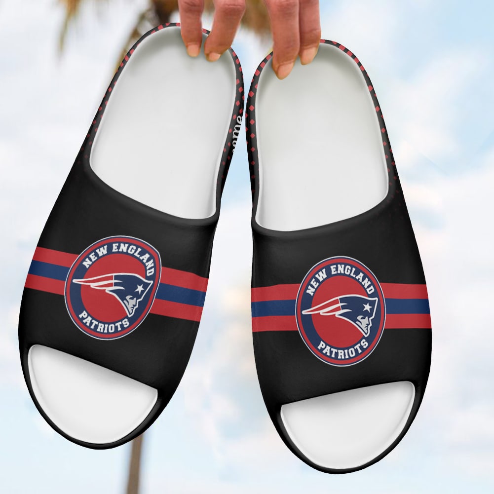 New England Patriots Personalized Yeezy Slippers Shoes SPT010