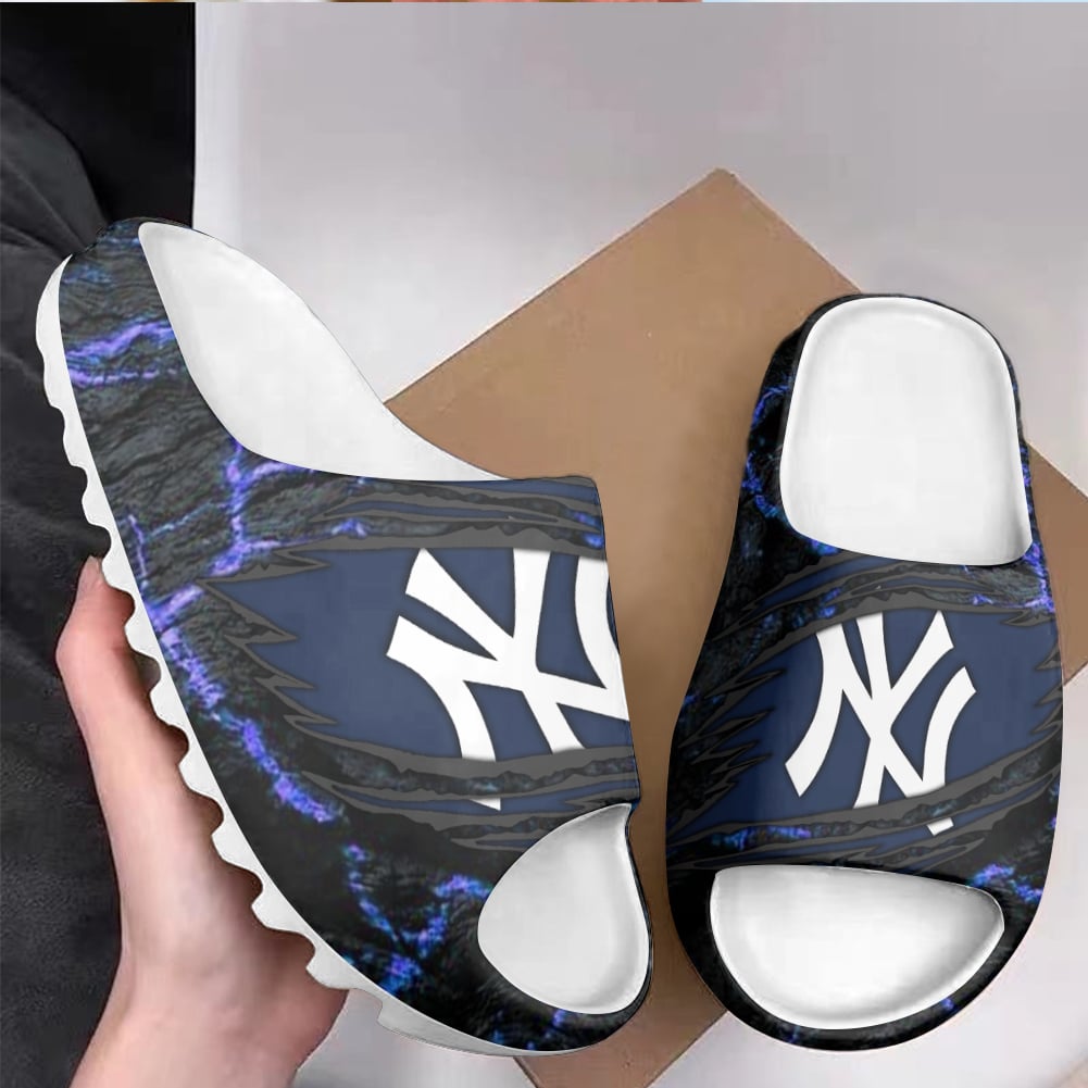 New York Yankees Yeezy Slippers Shoes SPT022