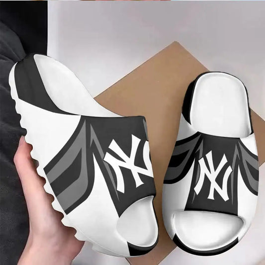 New York Yankees Yeezy Slippers Shoes SPT098
