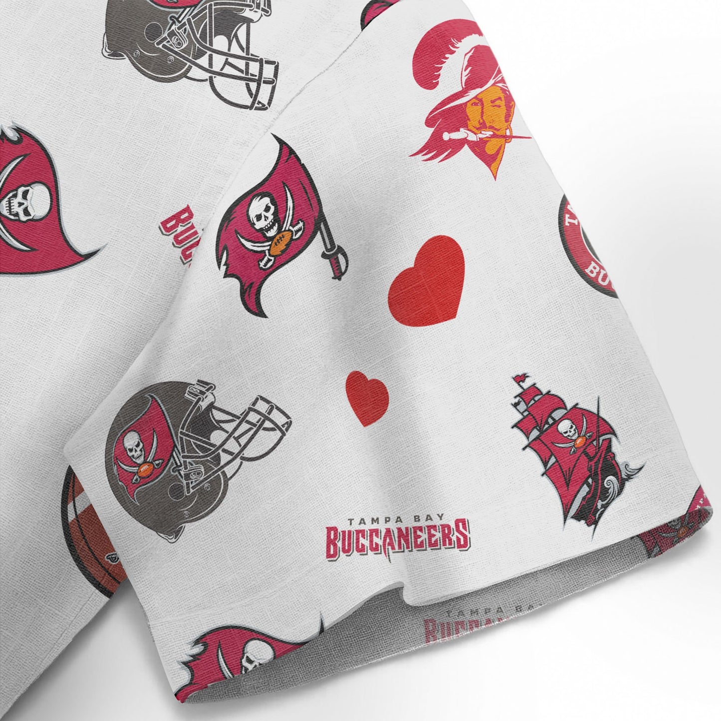 Tampa Bay Buccaneers Personalized Hawaiian Shirt 100% Cotton AZBTCHW000031