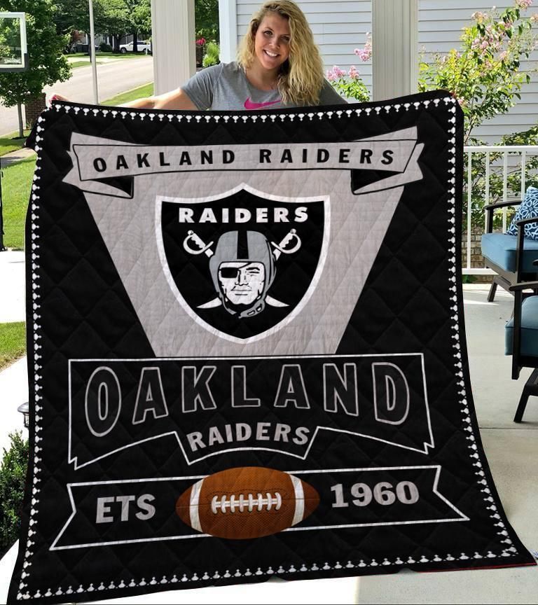Las Vegas Raiders Logo Premium Quilt