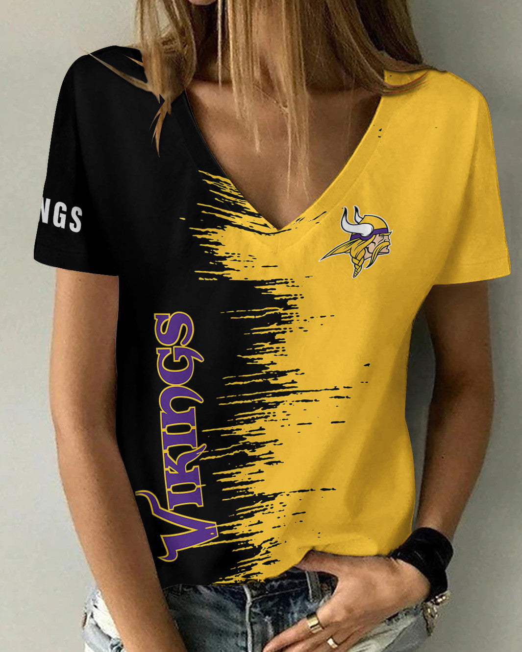 Minnesota Vikings Summer V-neck Women T-shirt BG32