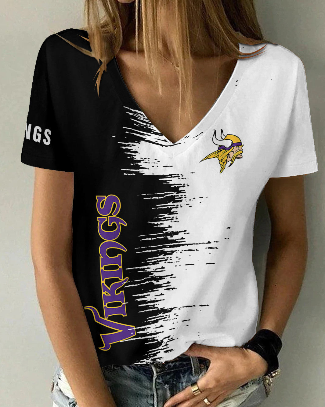 Minnesota Vikings Summer V-neck Women T-shirt BG32