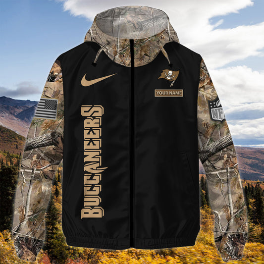 Tampa Bay Buccaneers Personalized Hunting Outdoor Jacket AZBTOJ000110