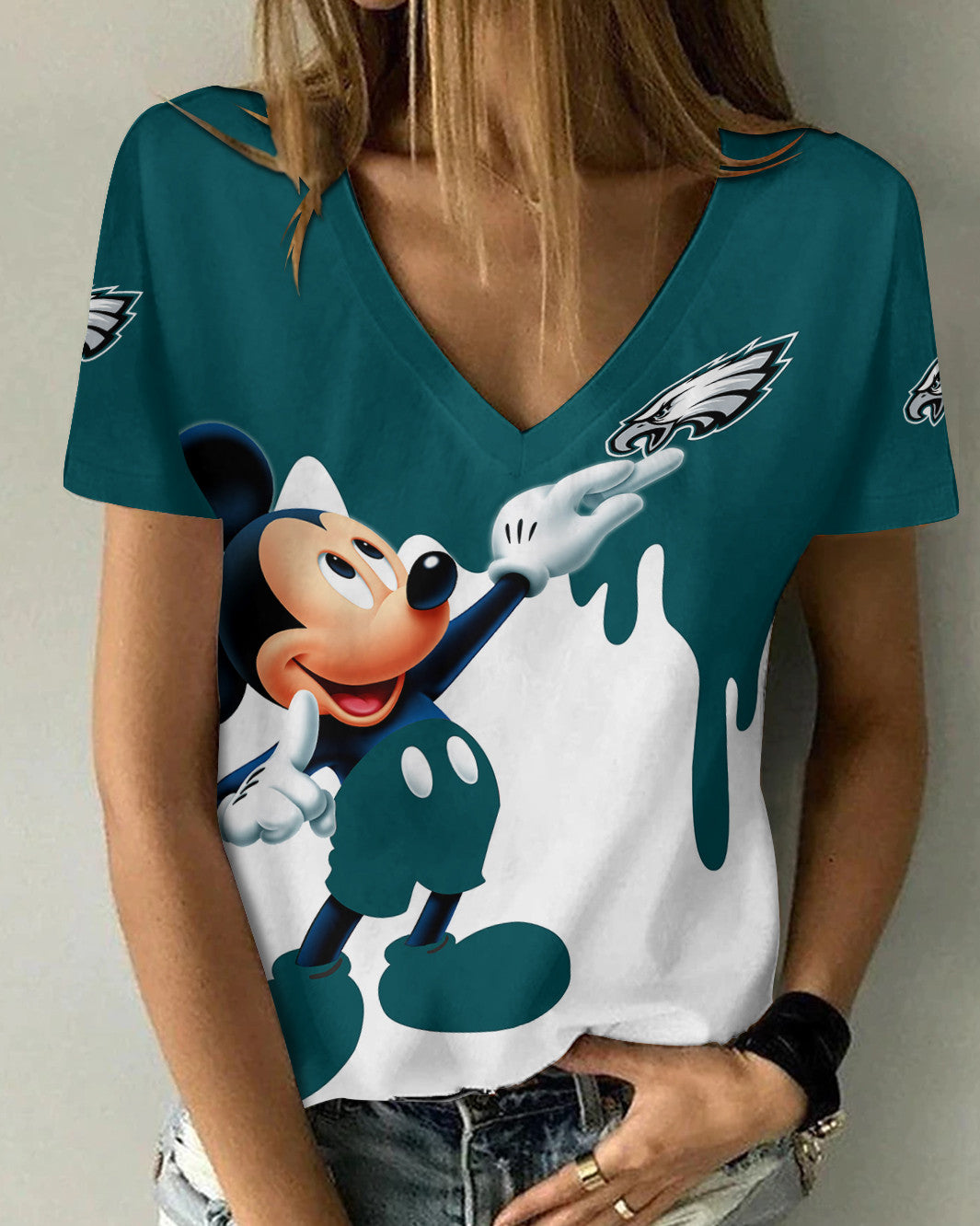 Philadelphia Eagles Personalized Summer V-neck Women T-shirt BG395