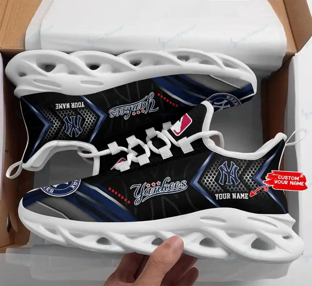 New York Yankees Personalized Yezy Running Sneakers SPD409