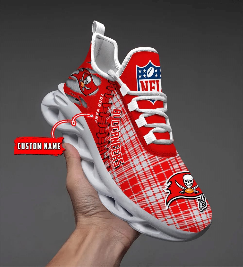 Tampa Bay Buccaneers Personalized Yezy Running Sneakers SPD304