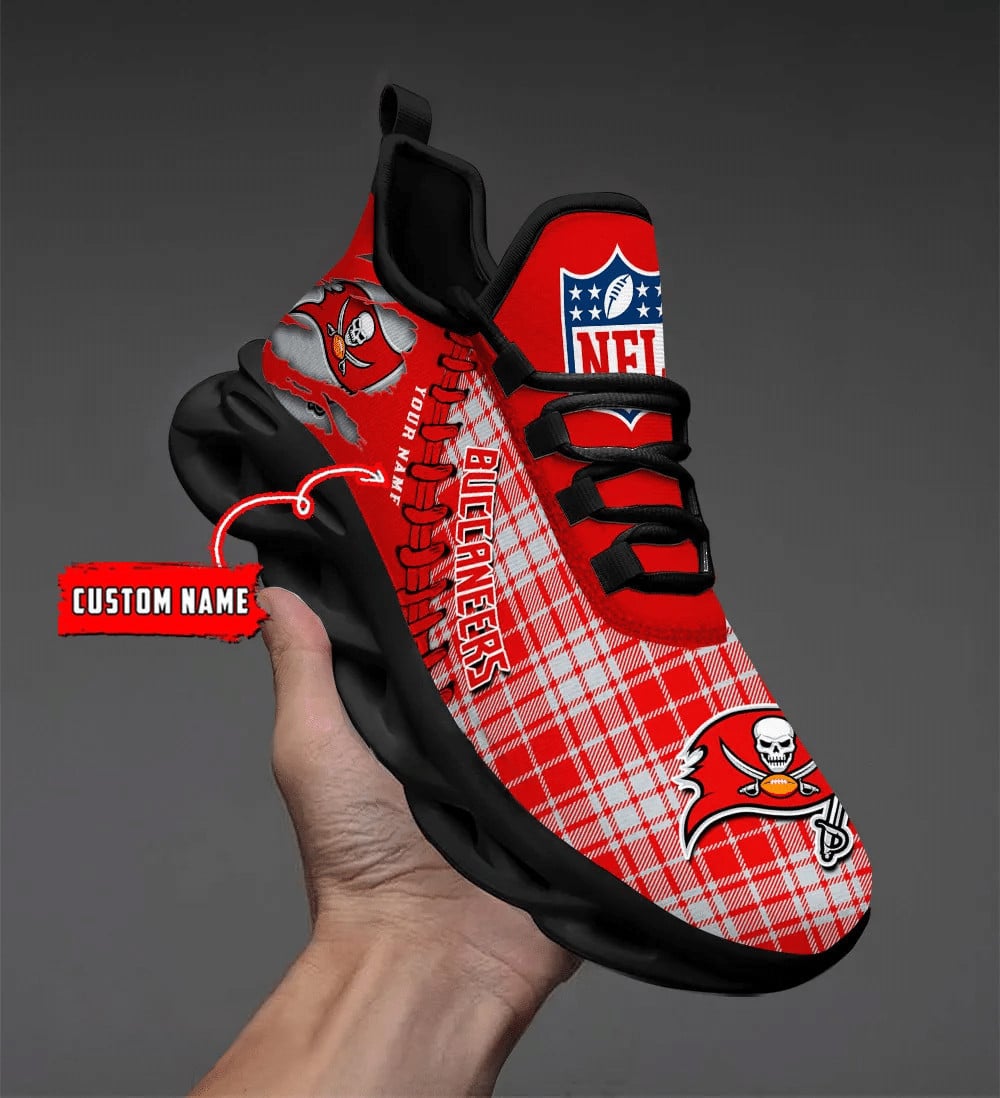 Tampa Bay Buccaneers Personalized Yezy Running Sneakers SPD304