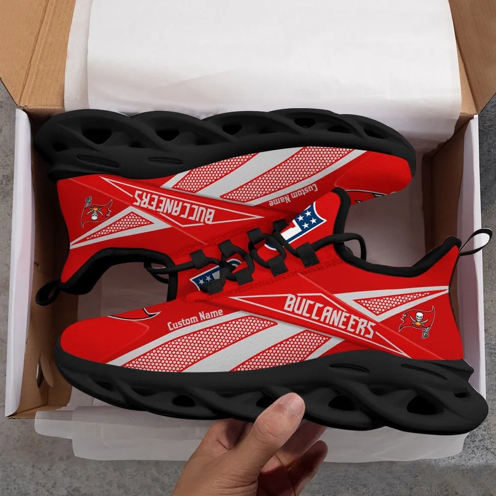 Tampa Bay Buccaneers Personalized Yezy Running Sneakers SPD542