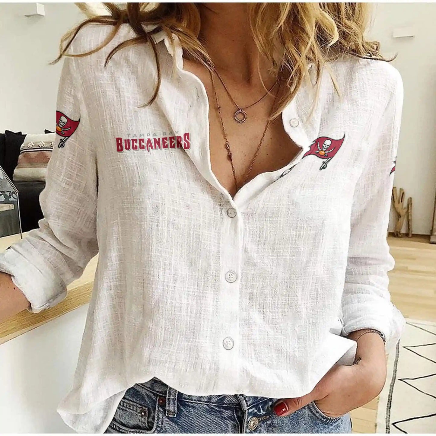 Tampa Bay Buccaneers Woman Shirt BG23